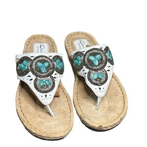Clarks White Sandals with Turquoise Accents Size 8.5